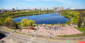 Борисоглебское озеро. На заднем плане - башни нашего ЖК